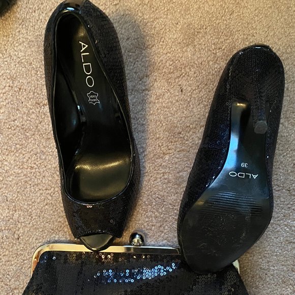 Used, Aldo Garlanda black sequin size 8 peep toe heels, with matching sequin kis - Picture 2 of 3